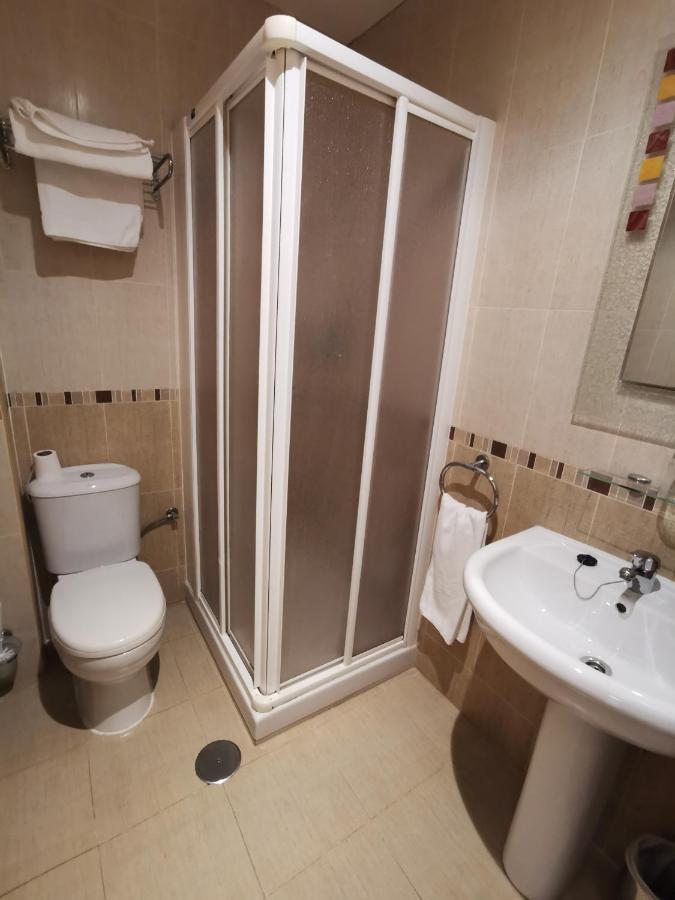 Hostal Talavera Talavera la Real Bagian luar foto
