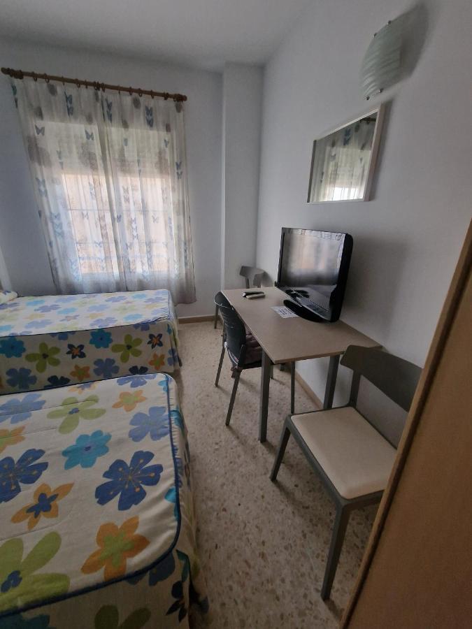 Hostal Talavera Talavera la Real Bagian luar foto